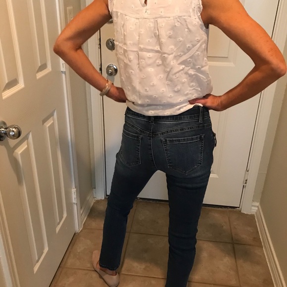 White and gold Loft sleeveless chiffon top - Picture 3 of 7